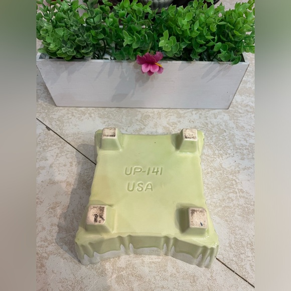 Vintage UPCO 141 Dripware Planter Soft Green Made in USA Ceramic MCM Pottery - Picture 8 of 10